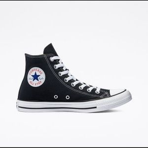BRAND NEW LOOKING CONVERSE